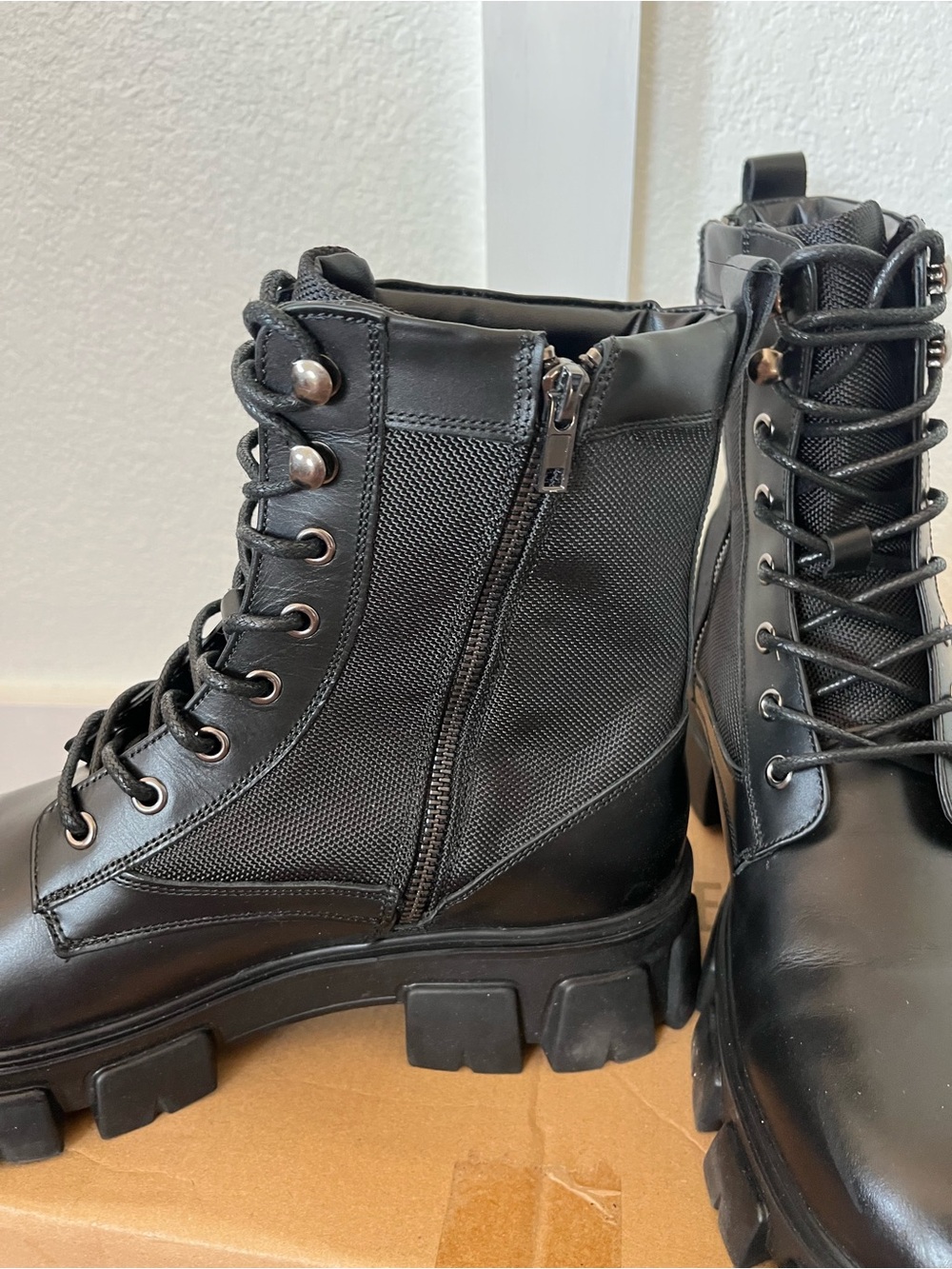 Steve Madden Women's 12 Leather Combat Boots NWT. - Picture 7 of 12